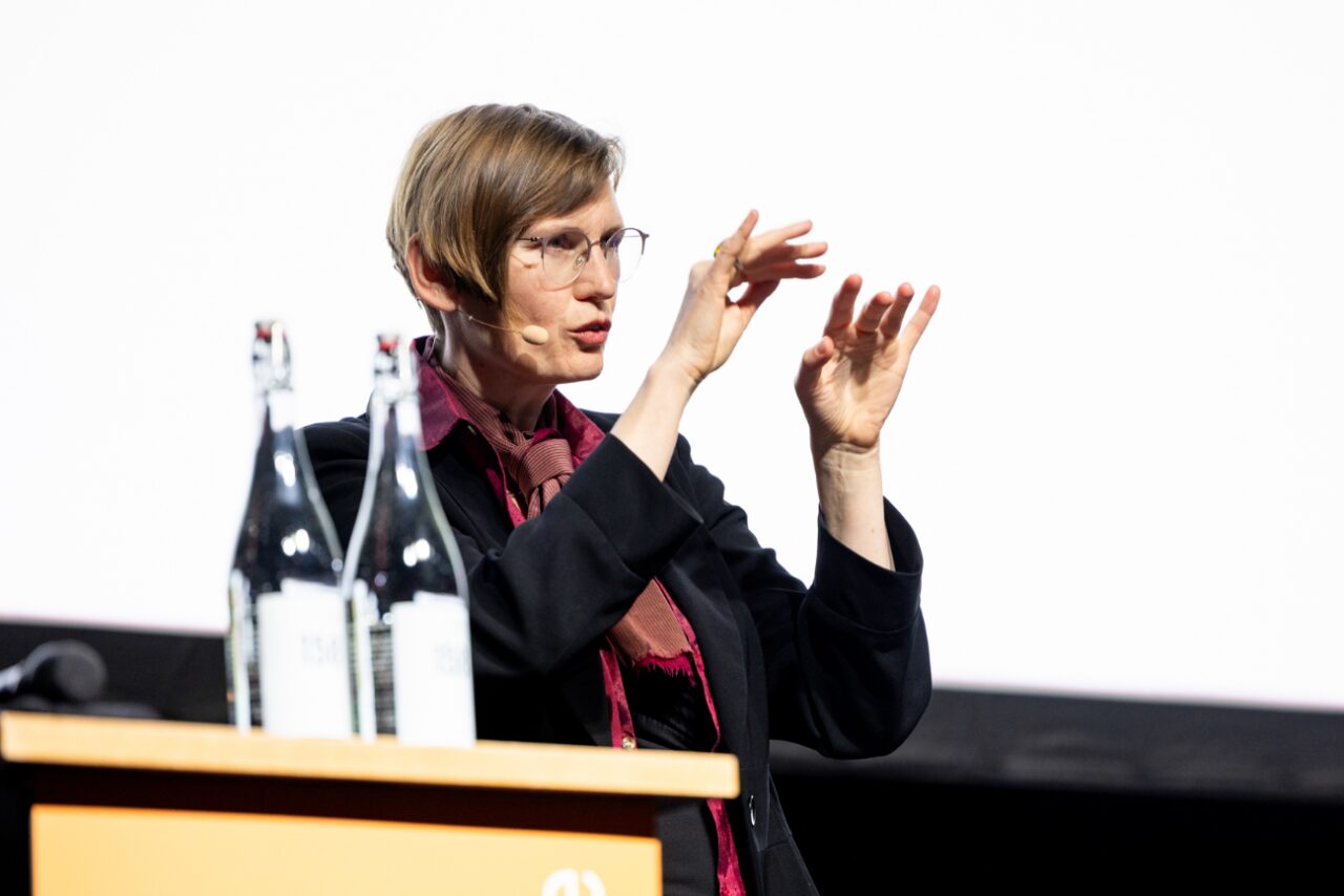 Impression see-Conference