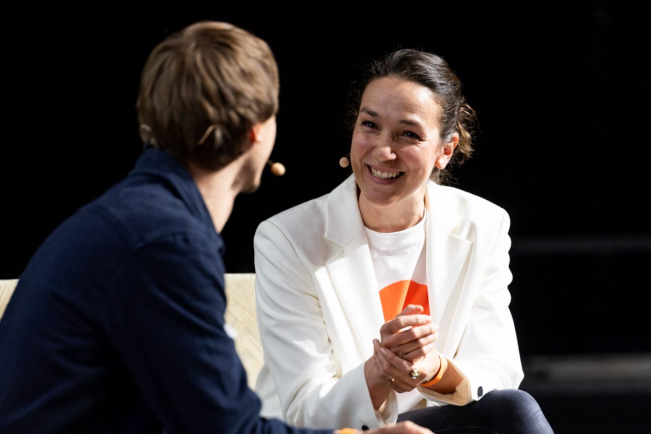 Impression see-Conference